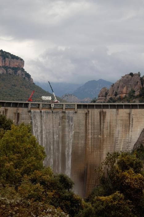 Instal·lació salt elàstic a la Llosa del Cavall