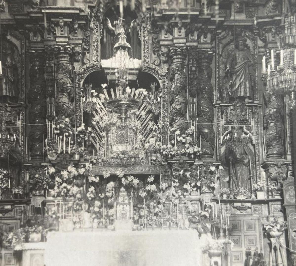 Procesión do Corpus
con Santa Xoana,
san Luis, San Antonio, 
Santa Lucía e
estandartas e pendóns.
1932.   | // FARO