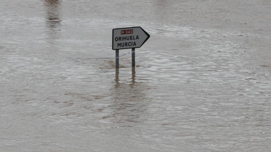 Los enfermos que necesitan diálisis urgente atrapados en la Vega Baja comienzan a recibir su tratamiento