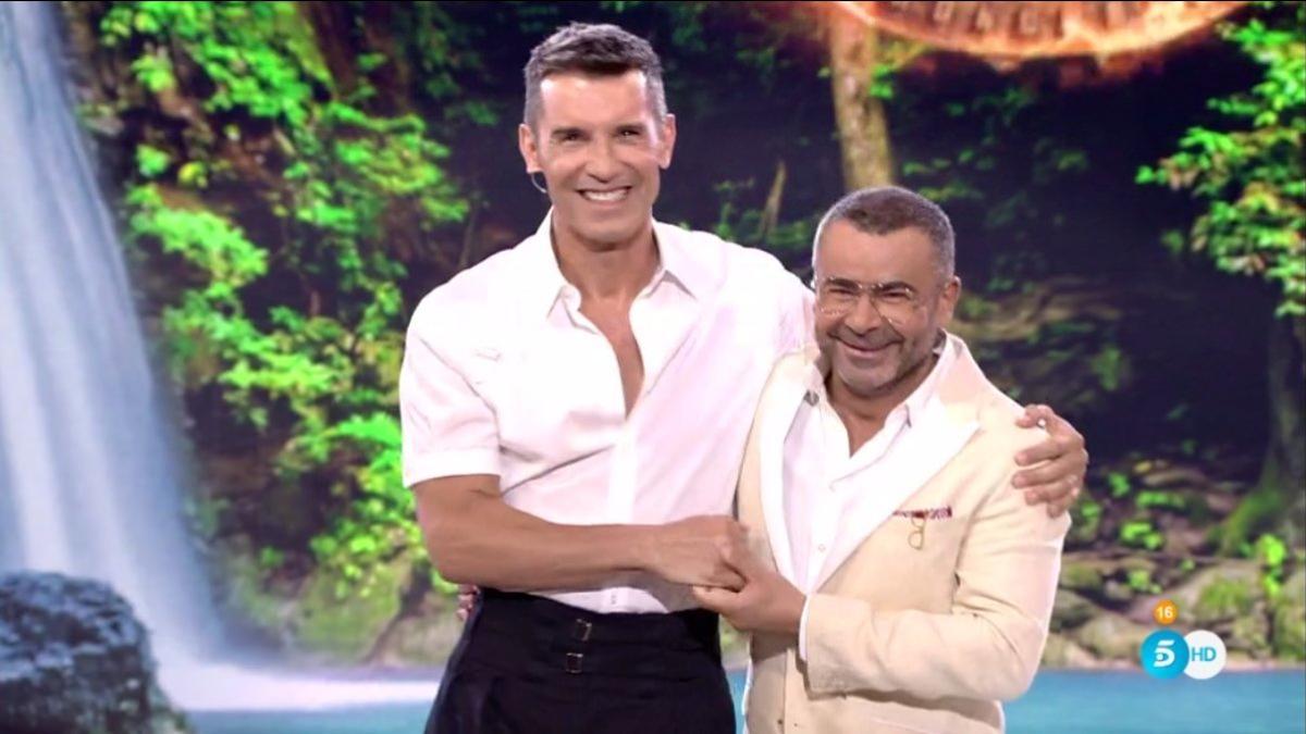 Jesús Vázquez promocionan Jorge Javier Vázquez en el plató de 'Supervivientes 2019'