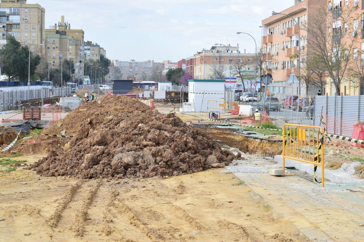 Obras del tramo 1 de la Línea 3 del Metro de Sevilla en Pino Montano a 25 de Marzo de 2025