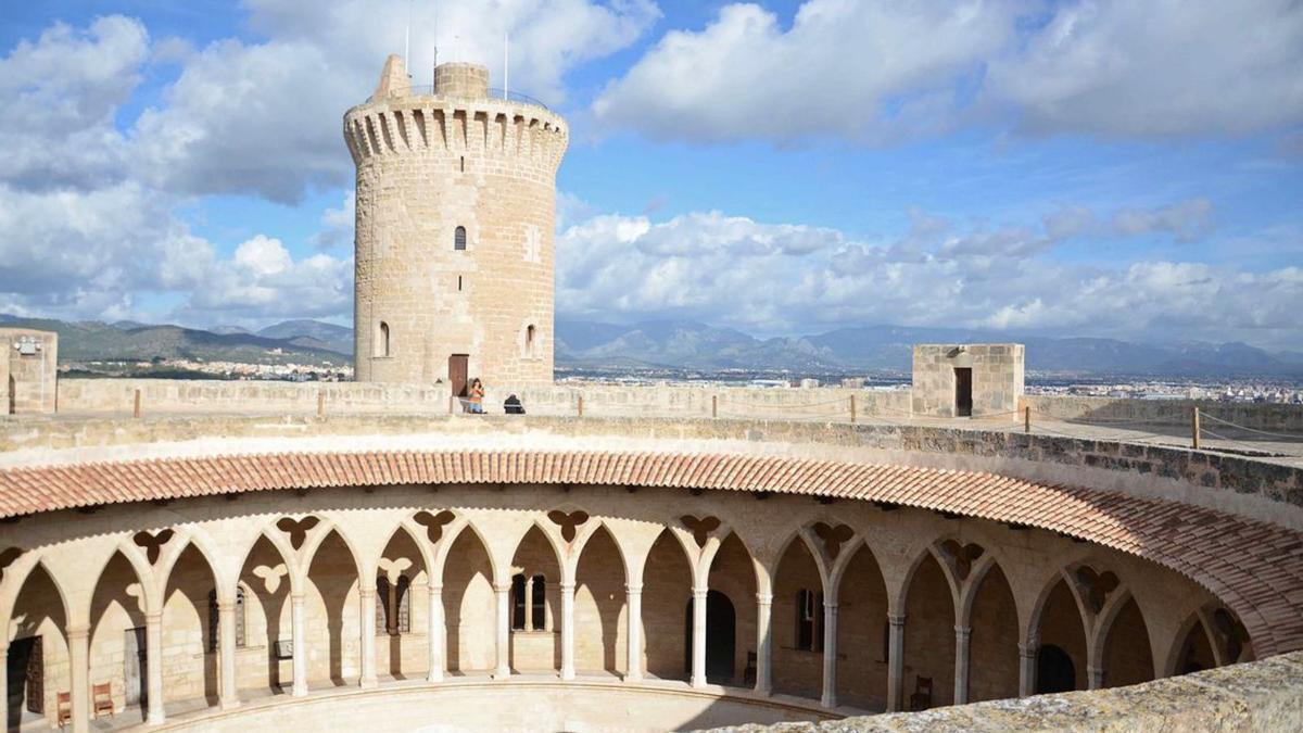 EIndeutig eine runde Burg, die einzige ihrer Art in Spanien: Castell Bellver.