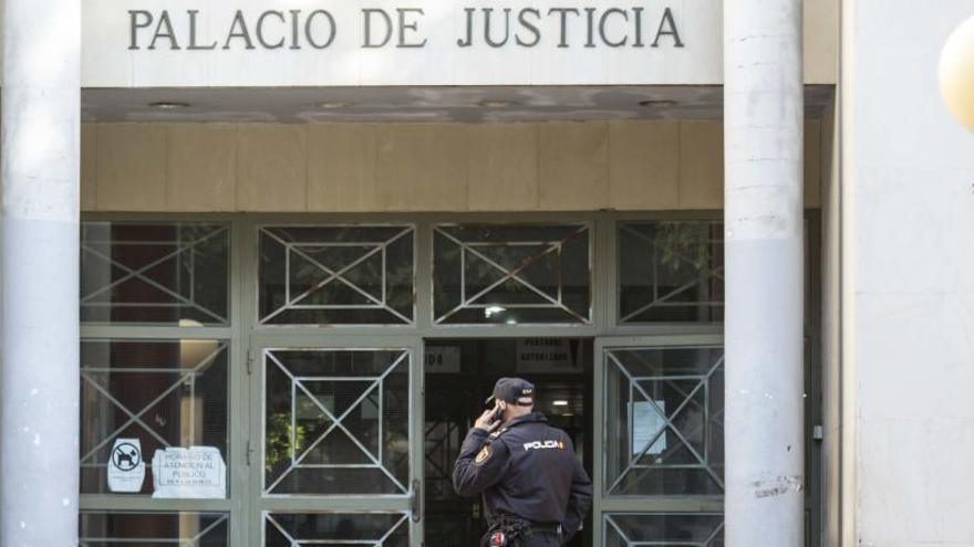 Imagen de archivo del Palacio de Justicia de Alicante, donde se celebra el juicio.