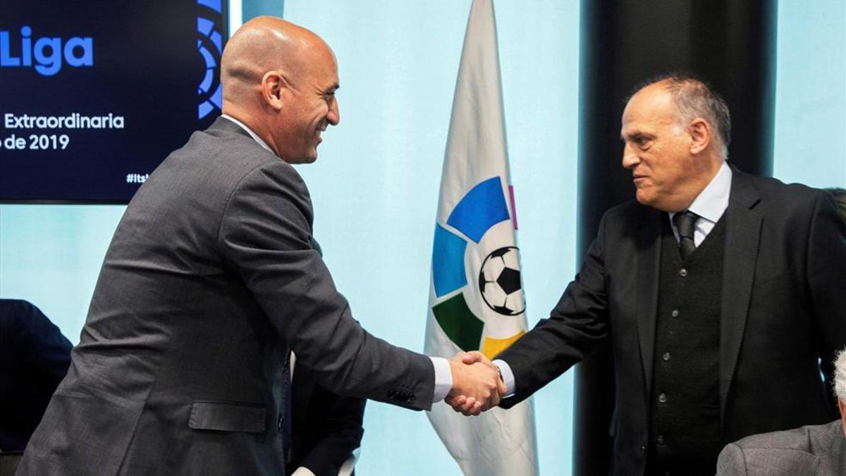 Javier Tebas y Luis Rubiales tendrán que negociar los partidos del lunes y el viernes