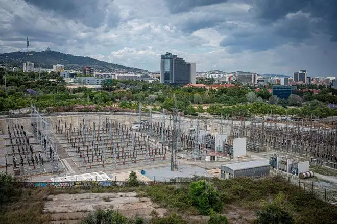 El Govern se compromete con L’Hospitalet al traslado de la subestación eléctrica de Collblanc