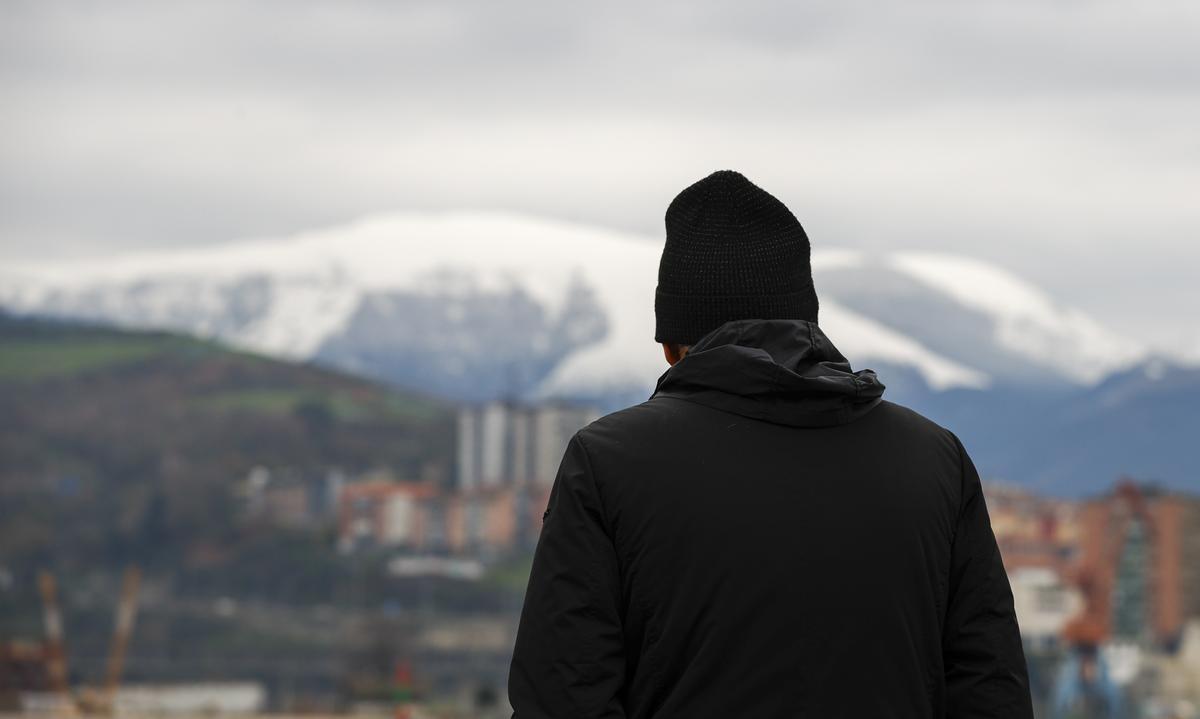 Diez comunidades en alerta, una en naranja,  por nieve, frío y oleaje