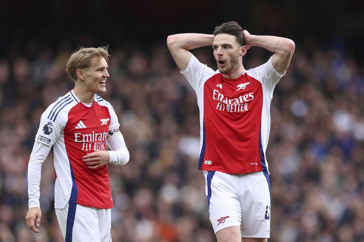 Odegaard y Declan Rice, en el partido ante el Chelsea