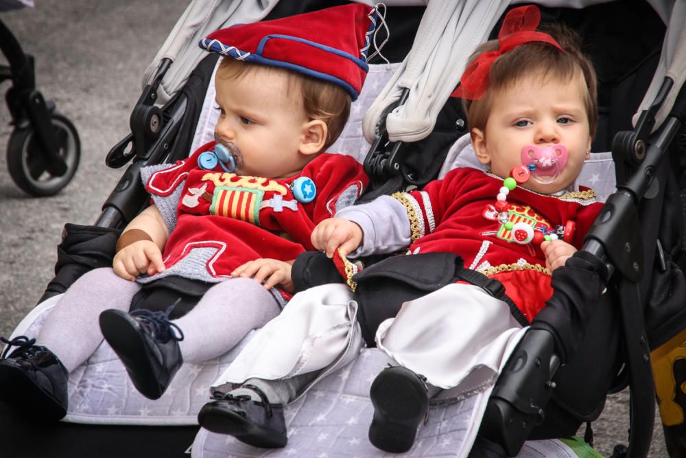 Los niños se convierten en los protagonistas del segundo día de las Fiestas de Moros y Cristianos con el Desfile Infantil.