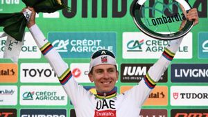 Pogacar fa a la Llombardia el que Merckx mai va aconseguir