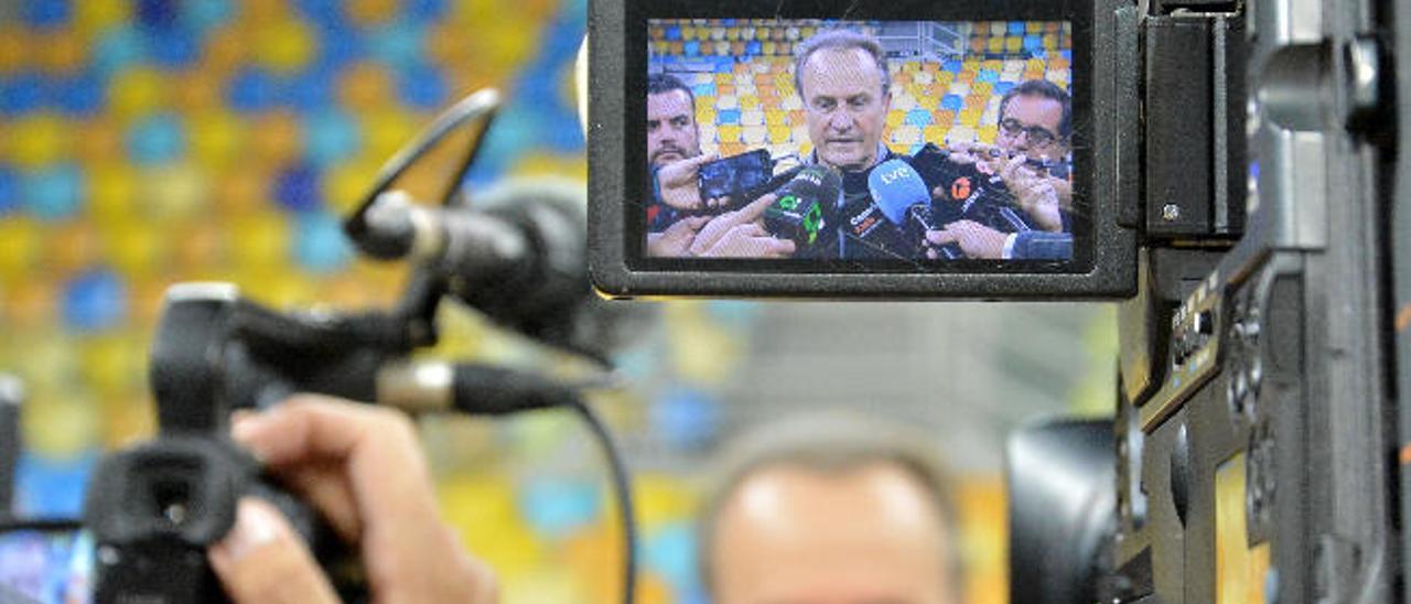 El técnico Aíto García Reneses durante su comparecencia de prensa ayer en el Media Day del Gran Canaria