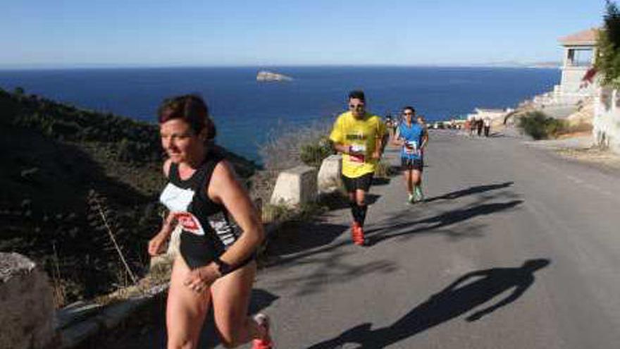 Un instante de la carrera celebrada ayer en Benidorm.