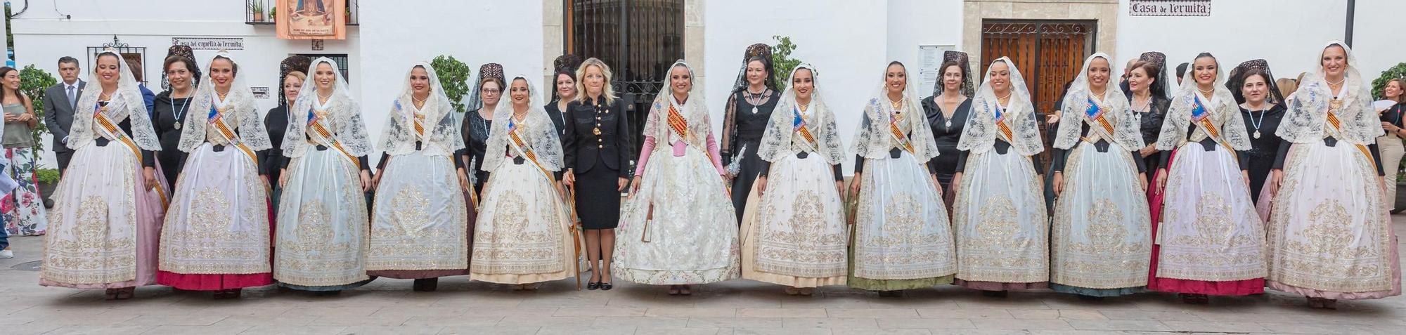 Cita fallera en la procesión de Xirivella