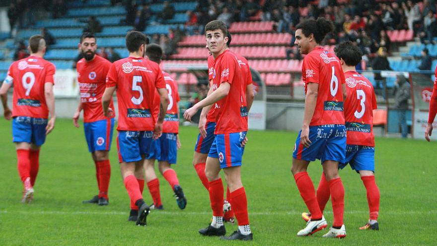 Jugadores del UD Ourense durante un partido anterior. // Iñaki Osorio