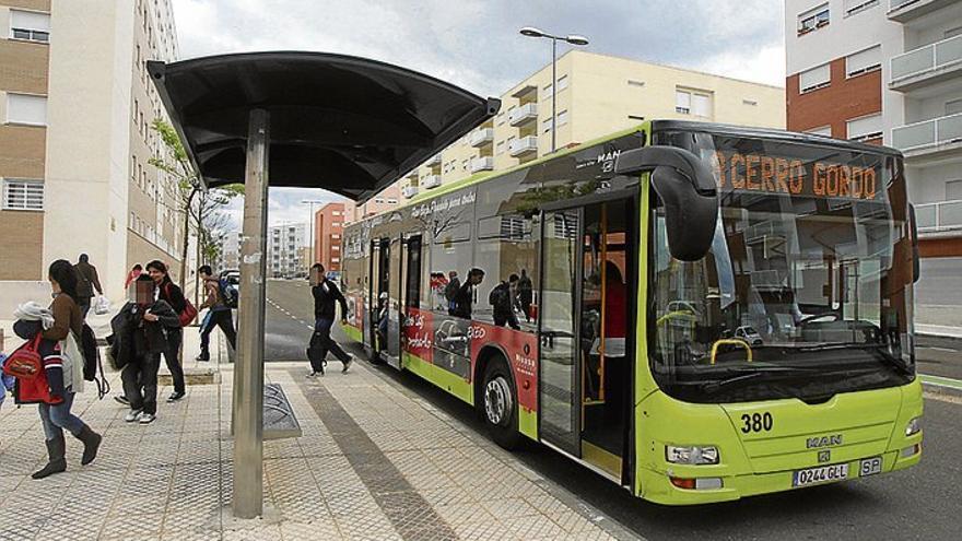 El déficit del transporte urbano se reduce un 5,7% en el 2015