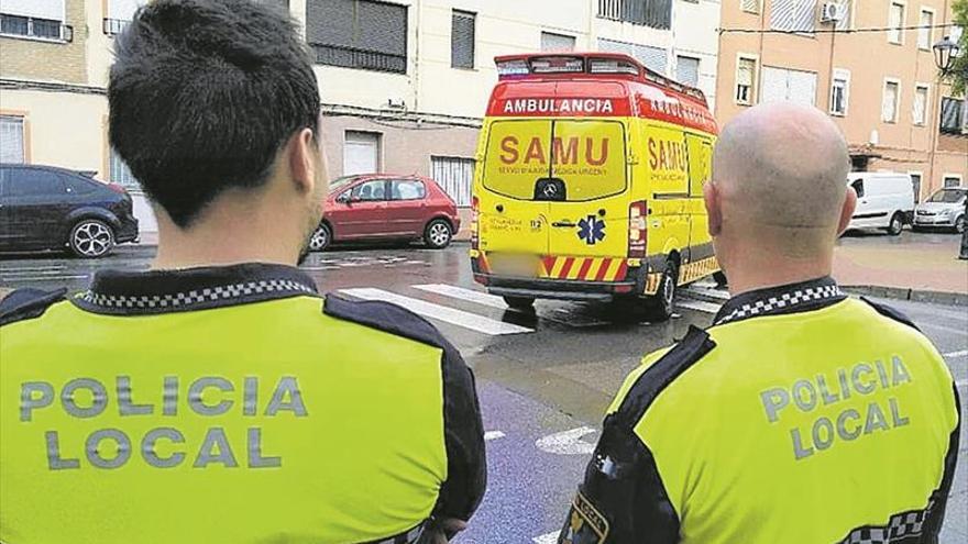 Golpea a vecinos en Onda e intenta clavar un tenedor a la Policía Local