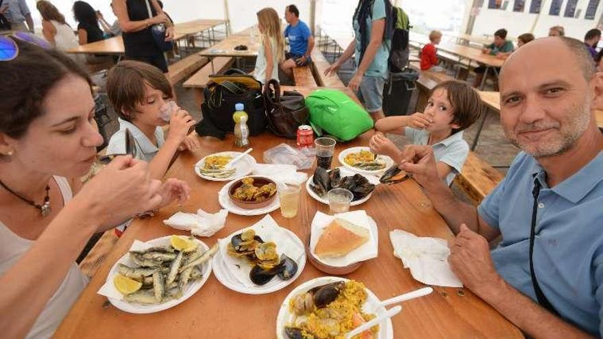 La carpa gastronómica despachó 2.000 kilos de producto. // G.S.