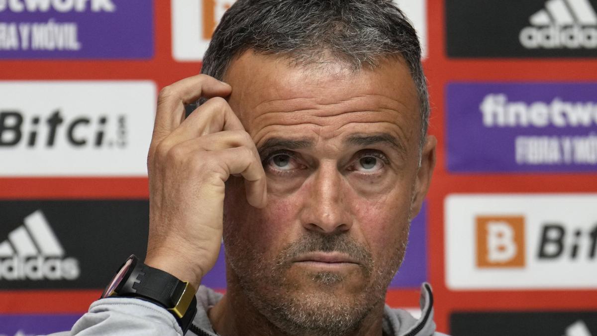 Luis Enrique announces the list of players against Albania and Iceland