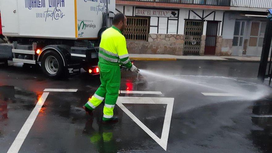 El Ayuntamiento de Moraleja intensifica los tratamientos para erradicar las plagas de cucarachas