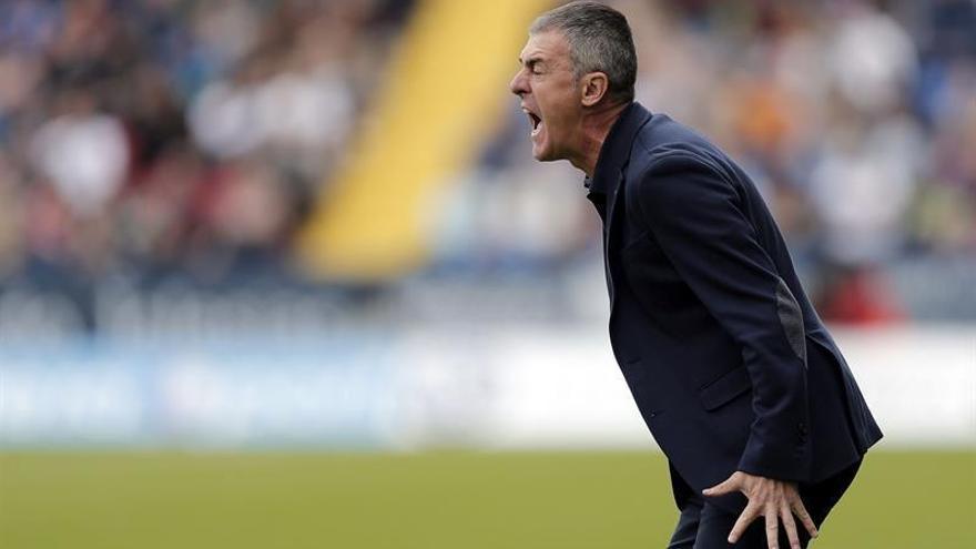 Lucas Alcaraz dimite como entrenador del Almería