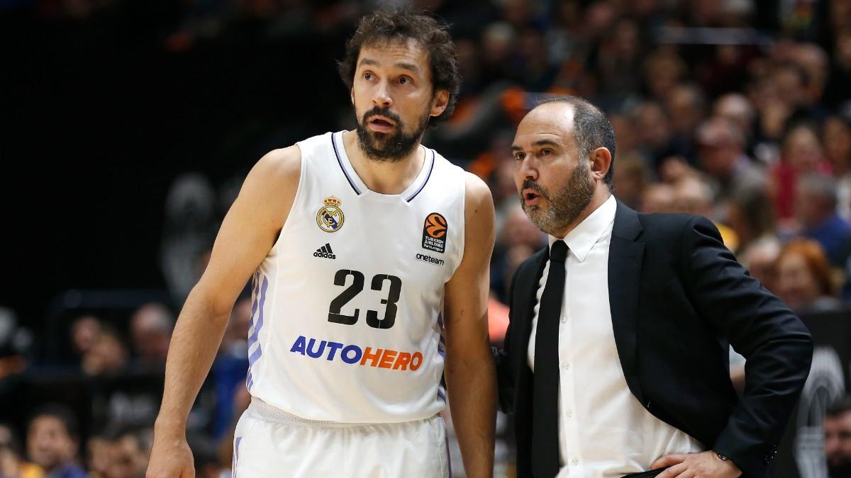 Sergio Llull, junto a Chus Mateo