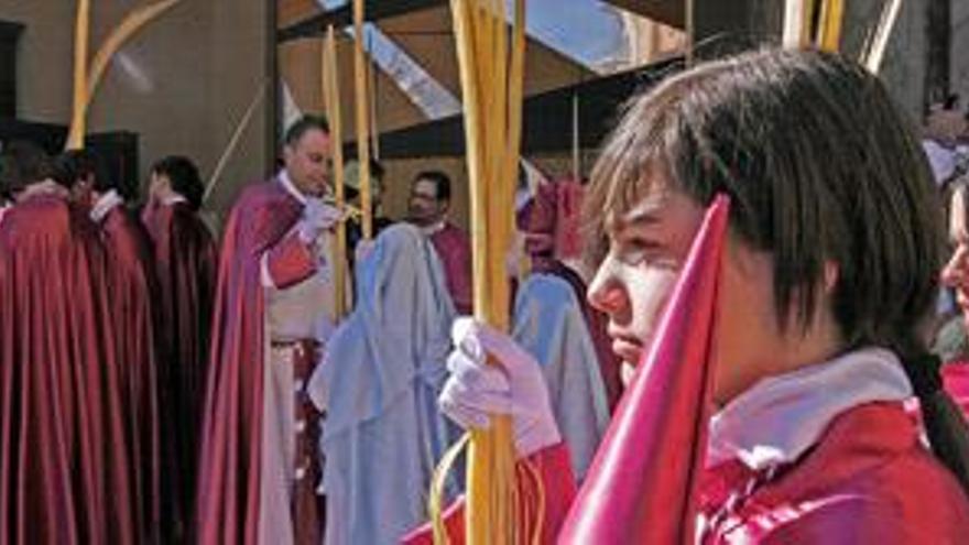 Sevilla anima a las cofradías masculinas de Zamora a abrir las puertas a la mujer