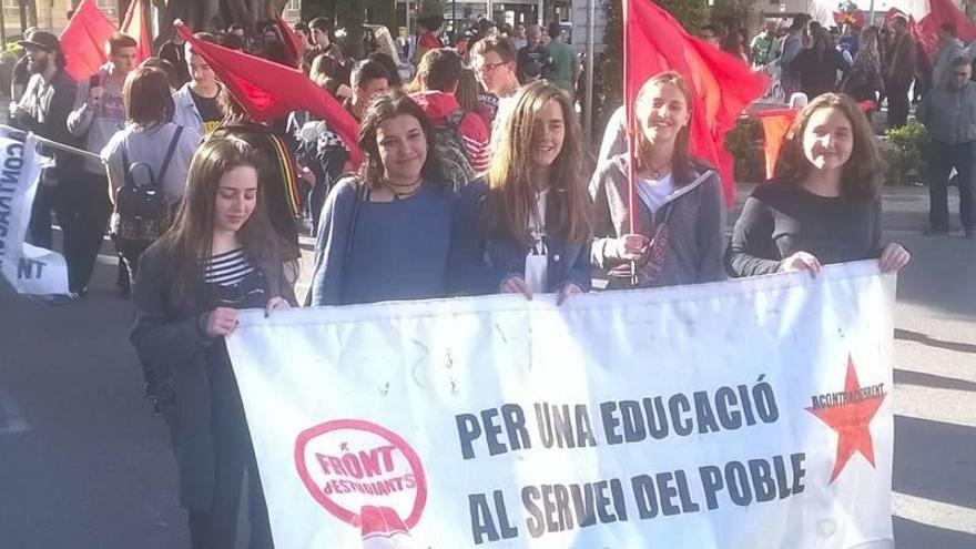 Los estudiantes salen a la calle contra la LOMCE y el &#039;3+2&#039;