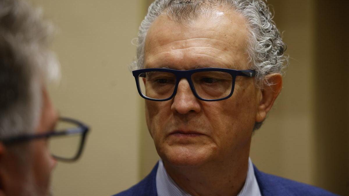 El consejero de Salud, Juan José Pedreño, este viernes en la Asamblea Regional.