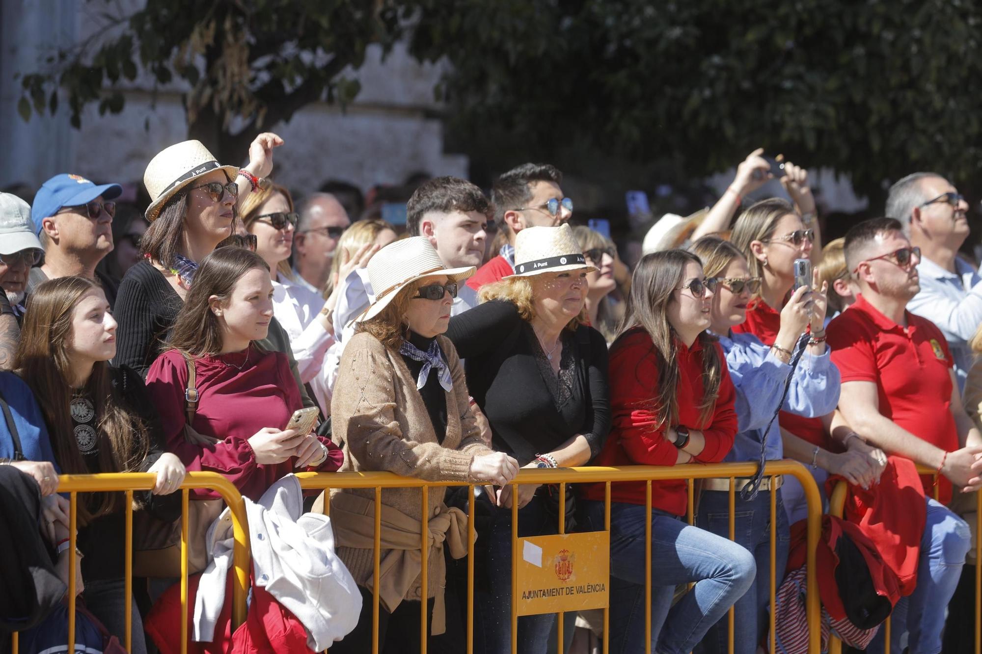 Búscate en la mascletà del 12 de marzo