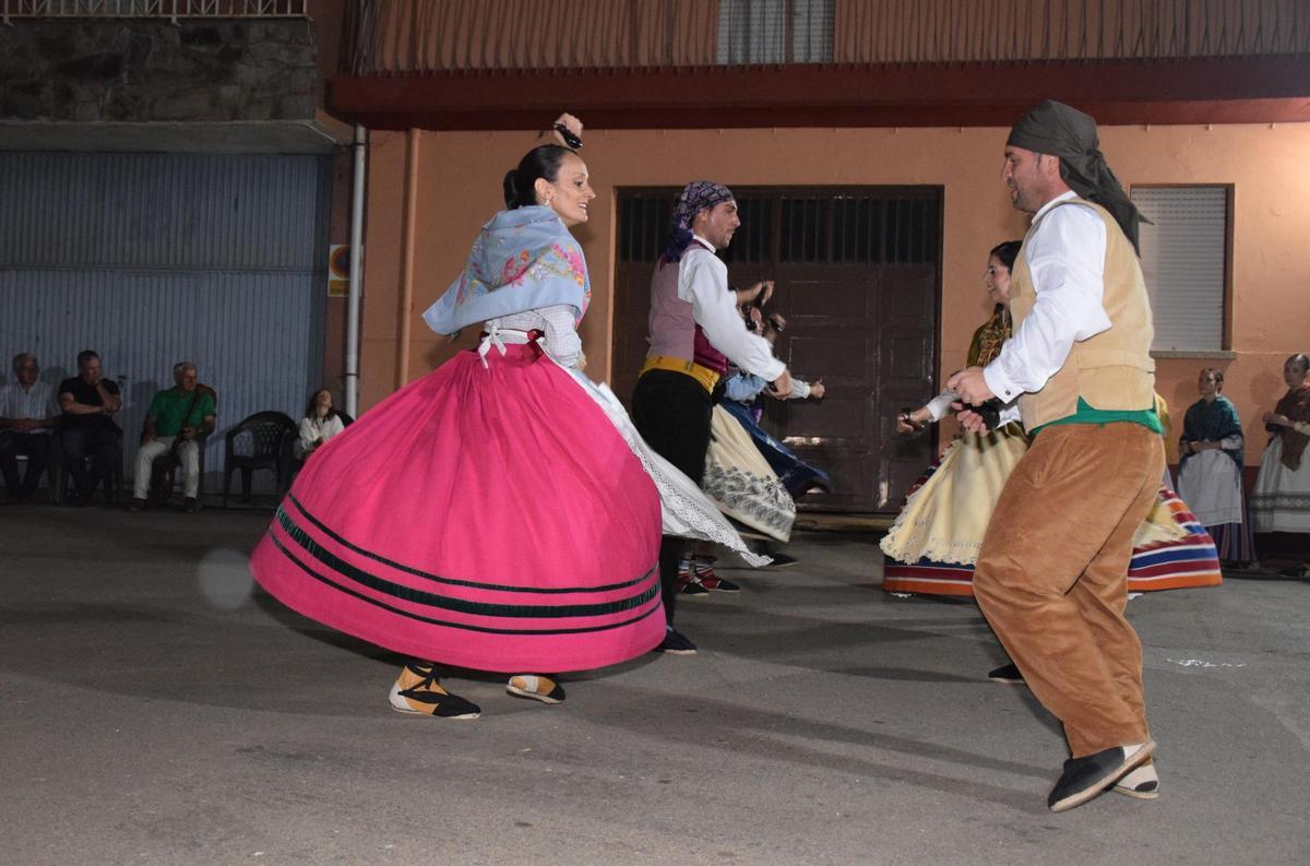 Folclore con acento transfronterizo en el Festival Internacional de de Aulas de Música de Aliste y Tras os Montes Folclore con acento transfronterizo en el Festival Internacional de de Aulas de Música de Aliste y Tras os Montes