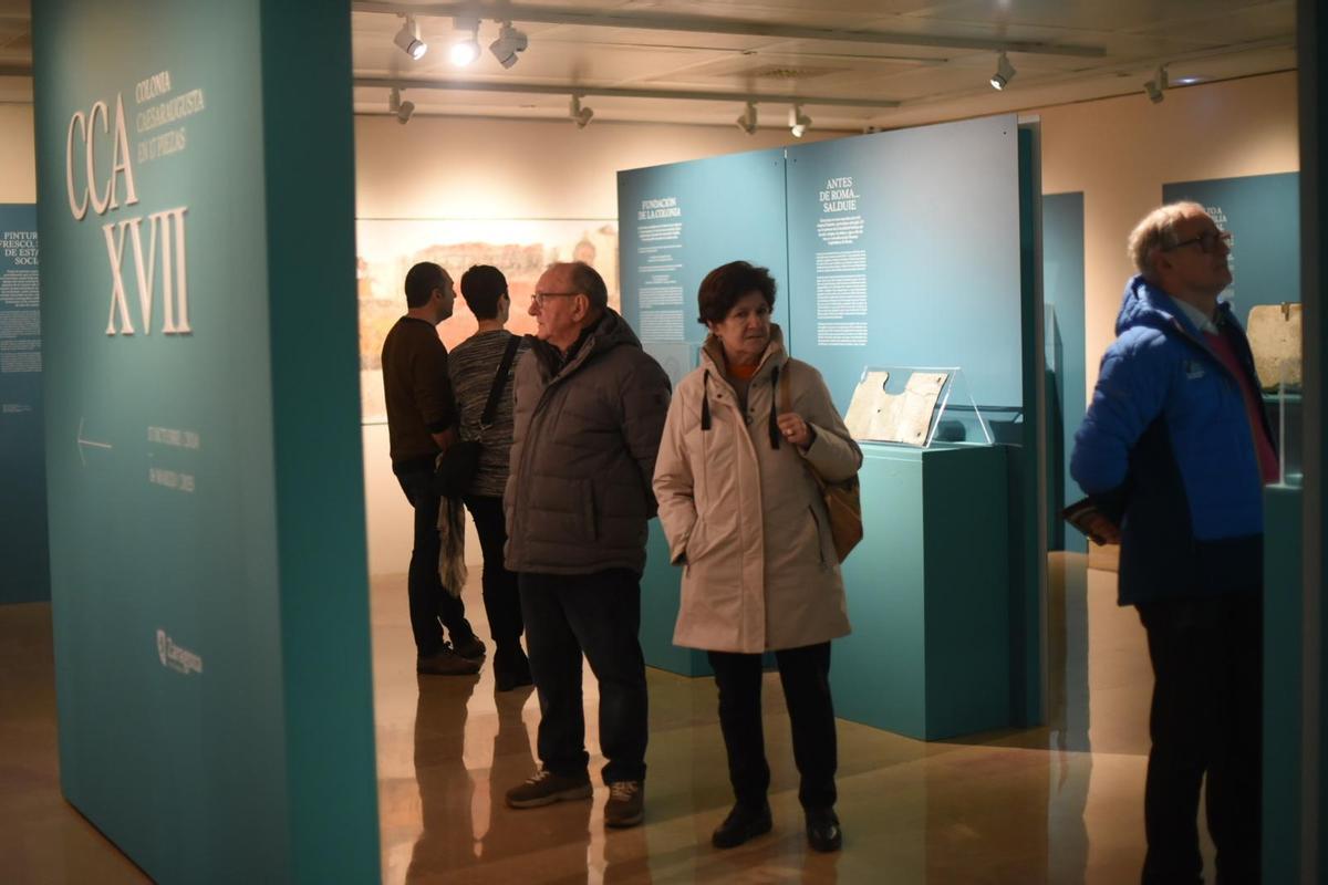 En imágenes | Gran ambiente en los museos de Zaragoza por San Valero