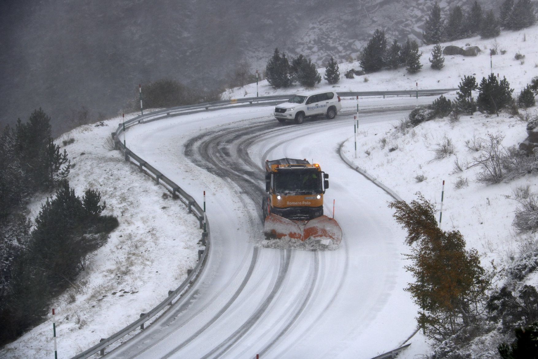 La neu obliga a circular amb cadenes pel port de la Bonaigua i el pla de Beret