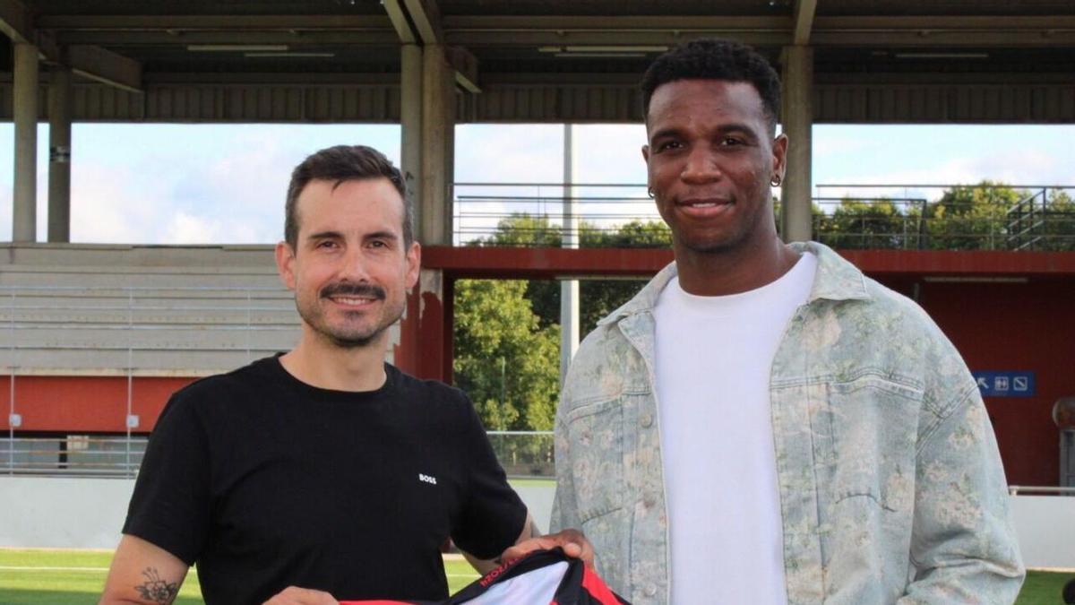 La nueva incorporación del CD Lalín, Frank Uwumiro.