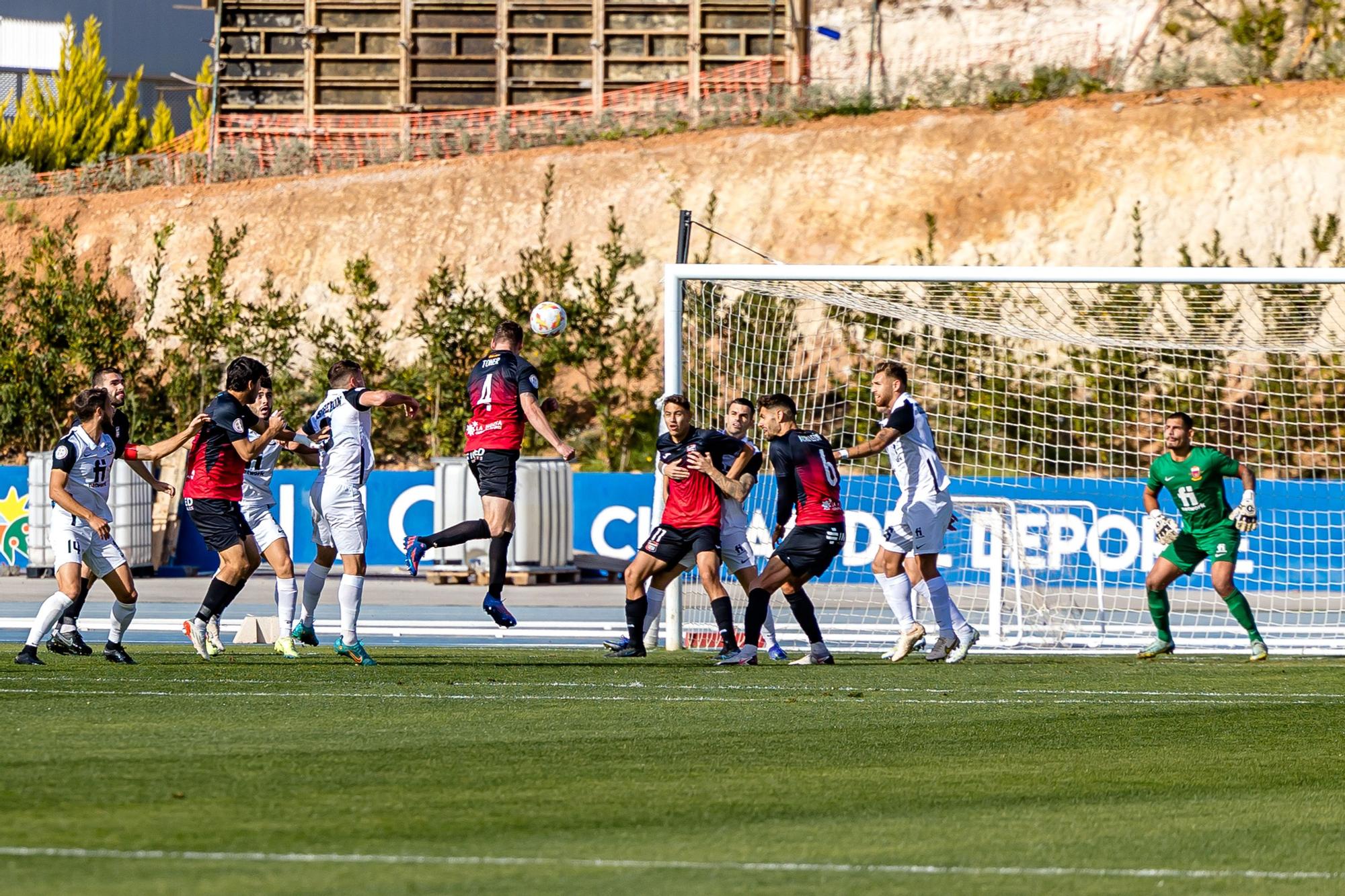 Un tempranero gol de Toner da un triunfo vital a los de César Ferrando y deja sin liderato a los de Fernando Estévez