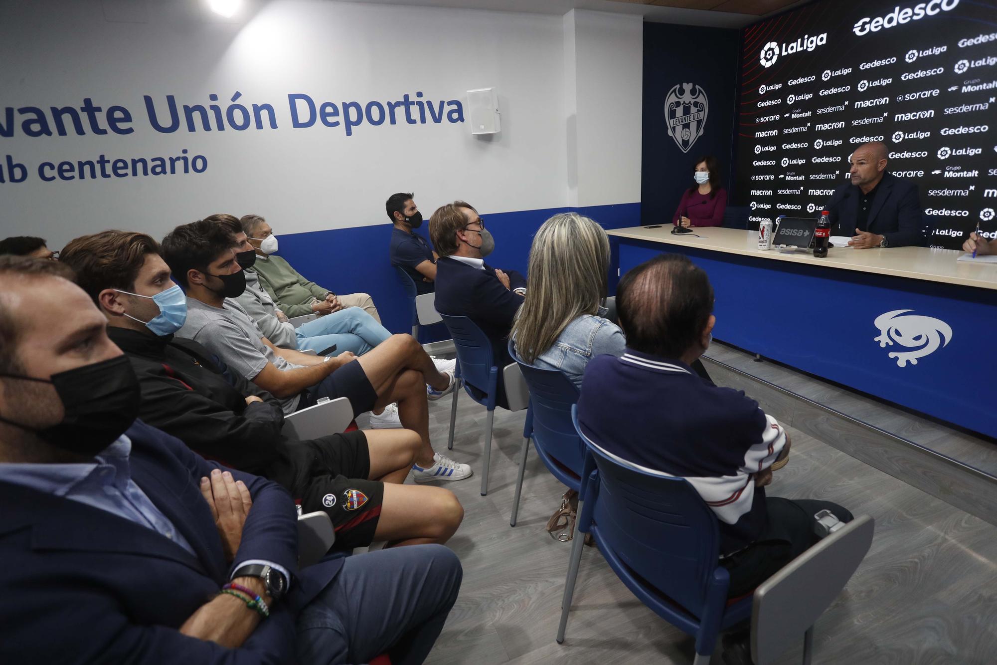 La despedida más emotiva para Paco López