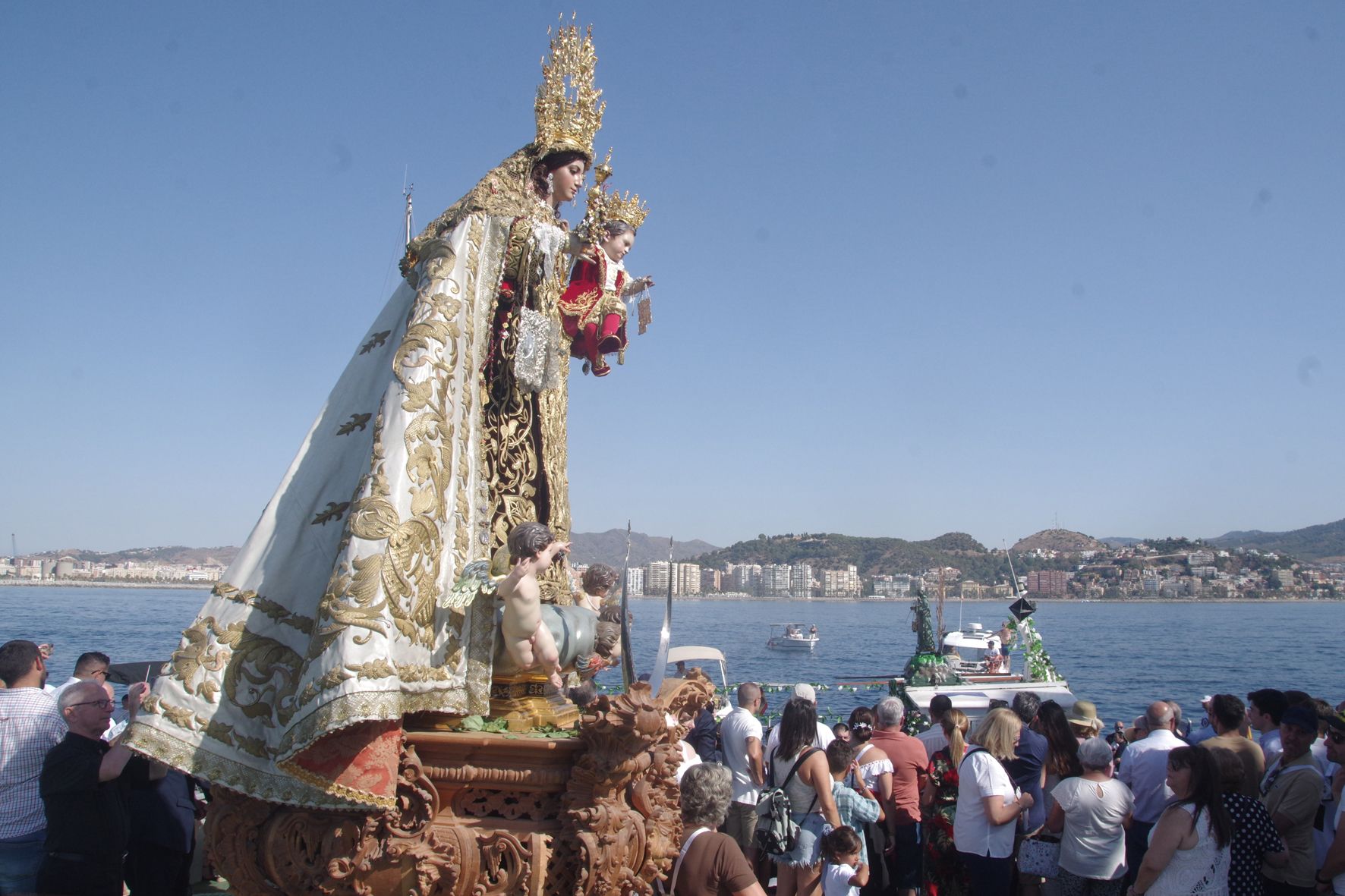 Procesión marítima de la Virgen del Carmen del Perchel