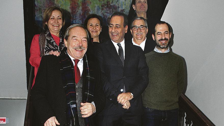 Mariví Monteserín (Avilés), Wenceslao López (Oviedo), Carmen Moriyón (Gijón), Fernando Lastra (Principado), Aníbal Vázquez (Mieres), Jesús Sánchez (Langreo) y Ángel García (Siero), en la reunión de Siero.