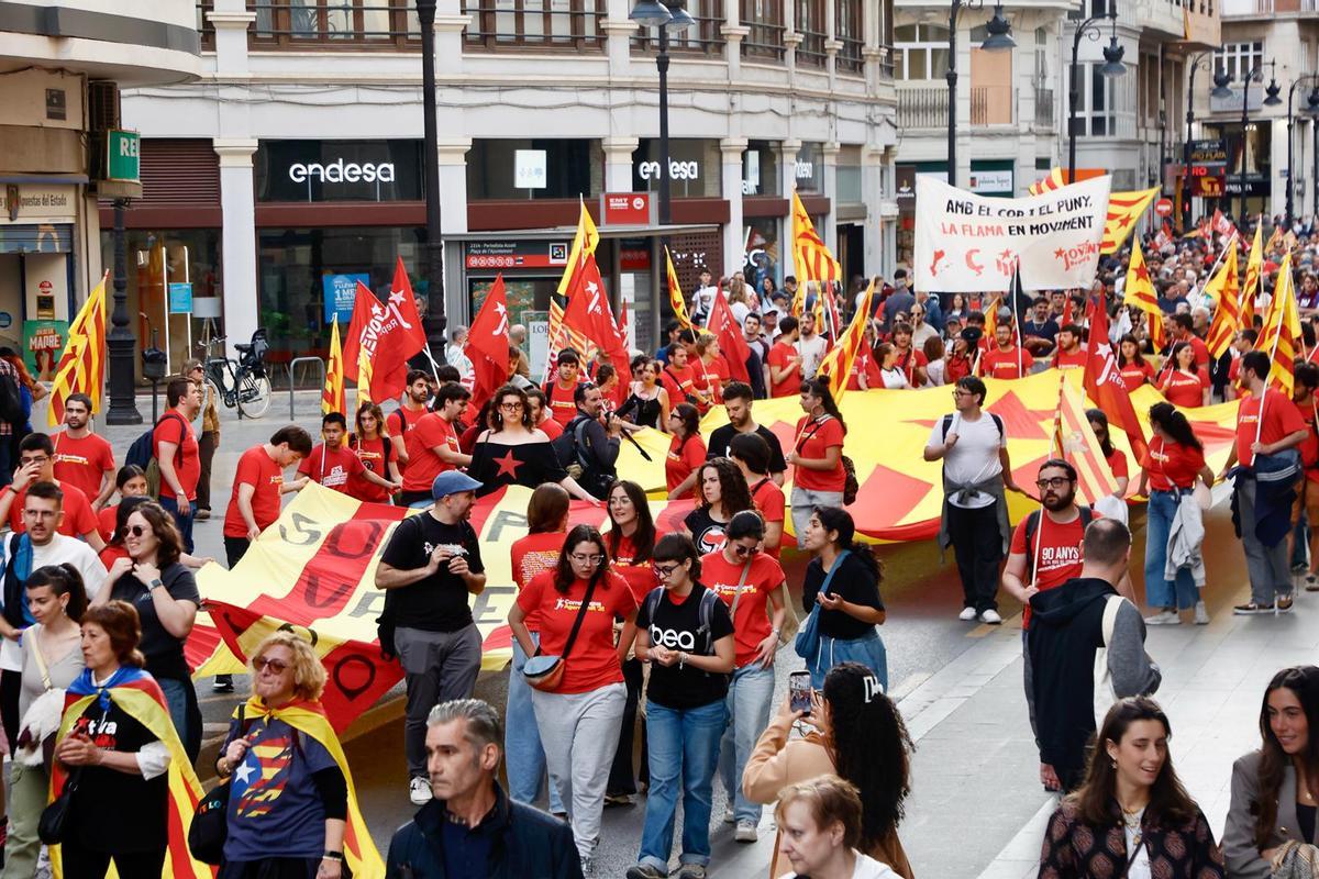 La manifestación del 25 d'Abril en València, en imágenes La manifestación del 25 d'Abril en València, en imágenes