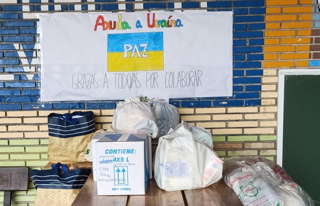 Recollida solidaria organizada polo centro CEIP San Salvador para Ucraína