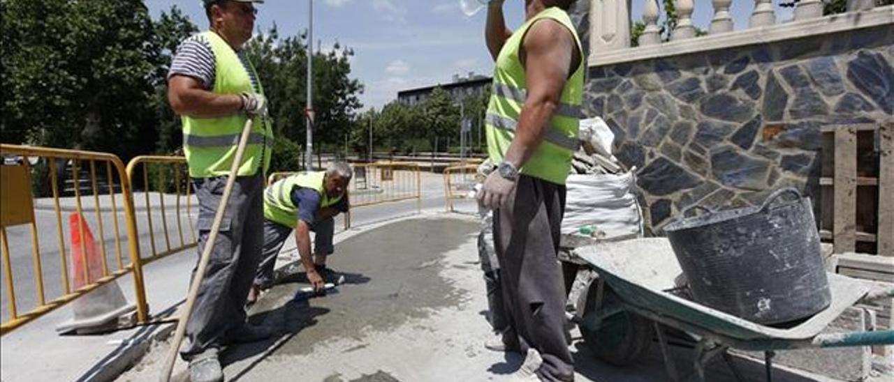 Trabajadores de la construcción, en una obra en Barcelona.