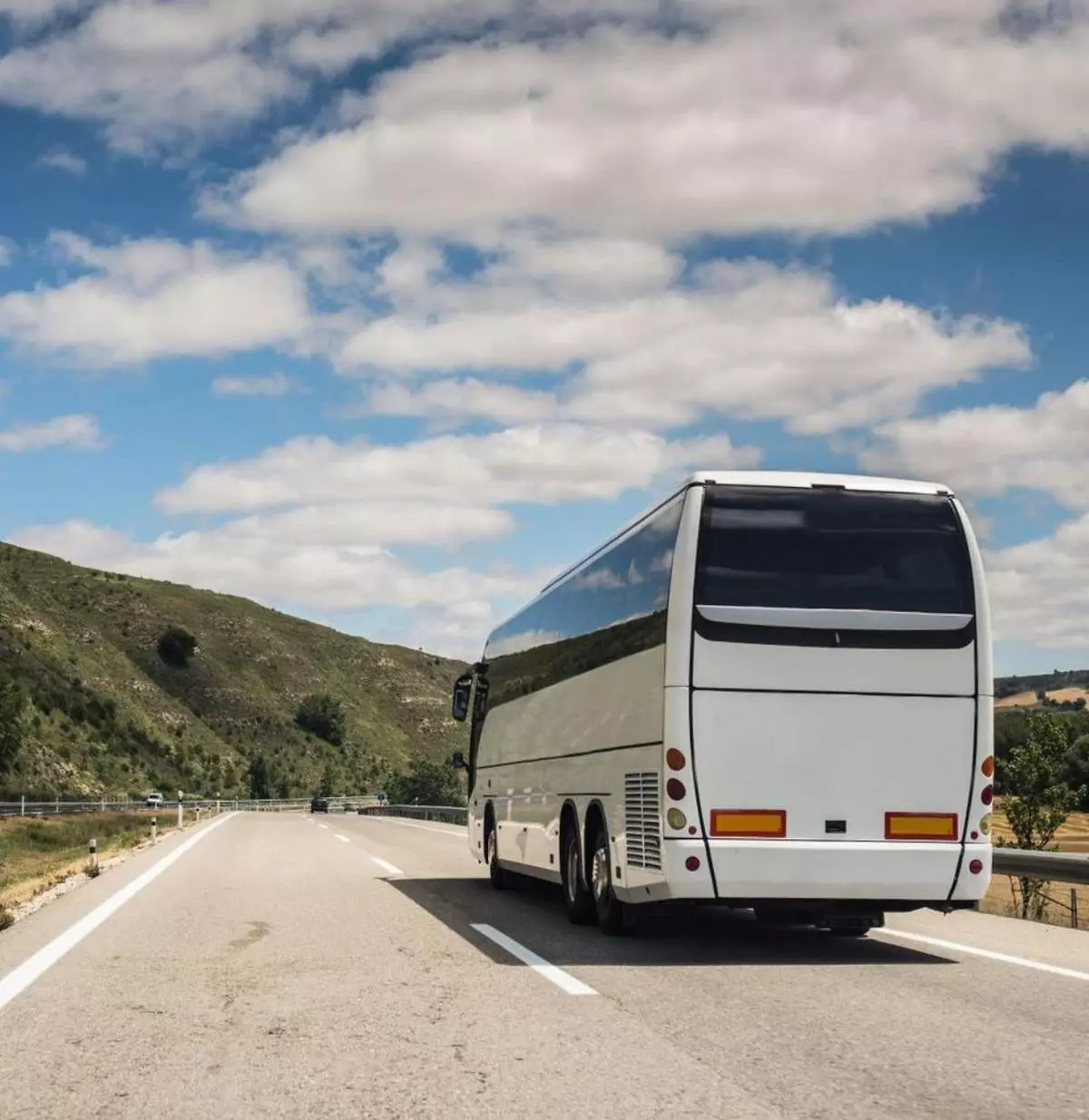 La Junta saluda el «sentido común» por la ayuda al transporte de menores en Andalucía