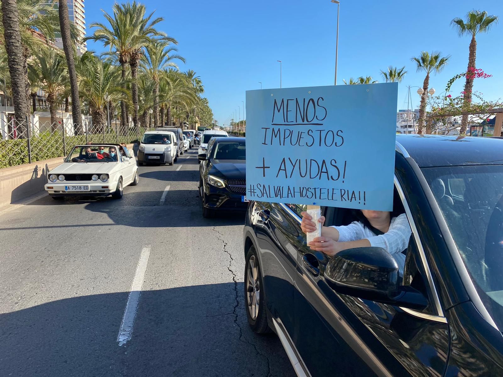 Una protesta de la hostelería colapsa el centro de Alicante