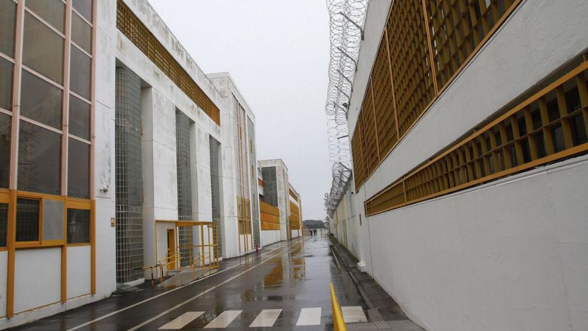 El perímetro interior del centro penitenciario de Pereiro.