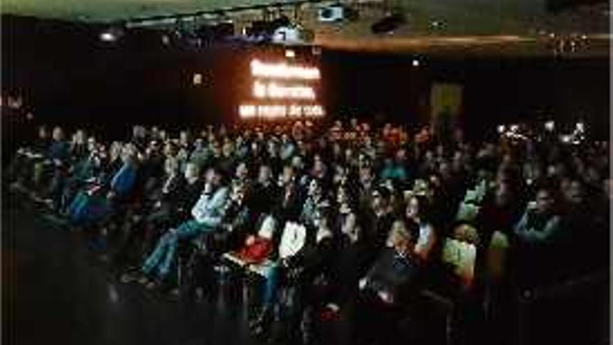 La Sala El Torín plena, ahir, per la presentació de DInamiG.