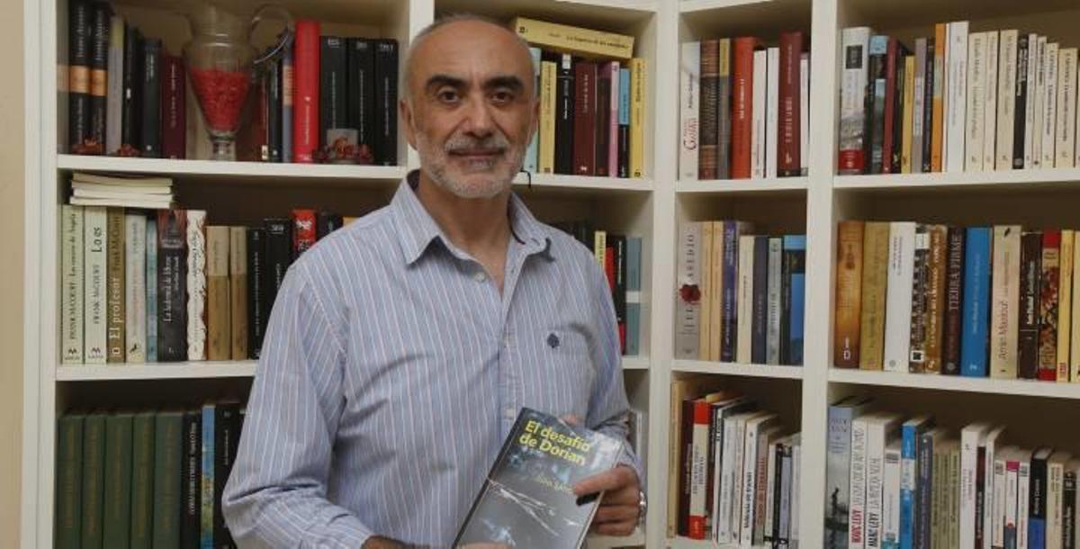 Julio Sánchez: "Las descripciones agotan al lector más imaginativo"