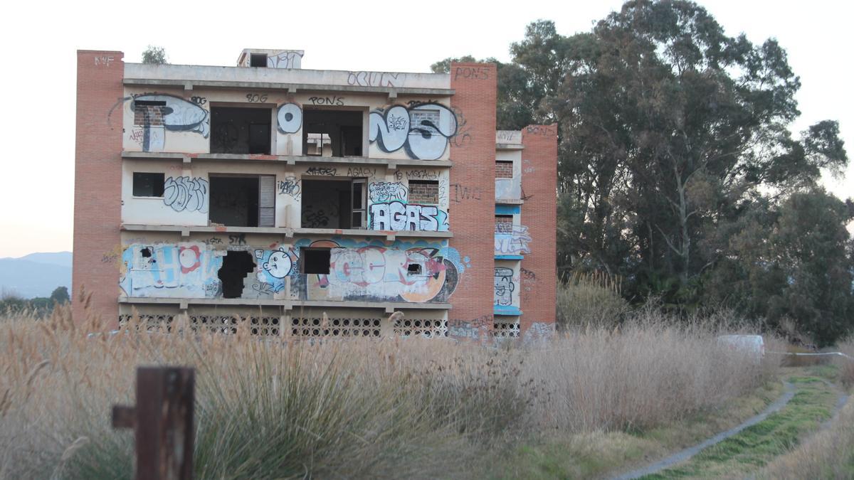 Edificio abandonado de El Puig donde fue localizado el cadáver ya momificado.
