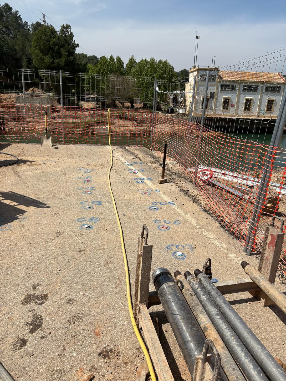 Inicio de las obras de cimentación para el nuevo puente de Bugarra.
