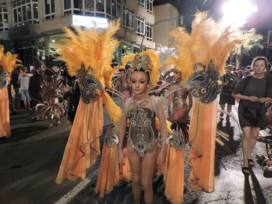 La bahía de Águilas se transforma en un gran teatro en su Carnaval de verano