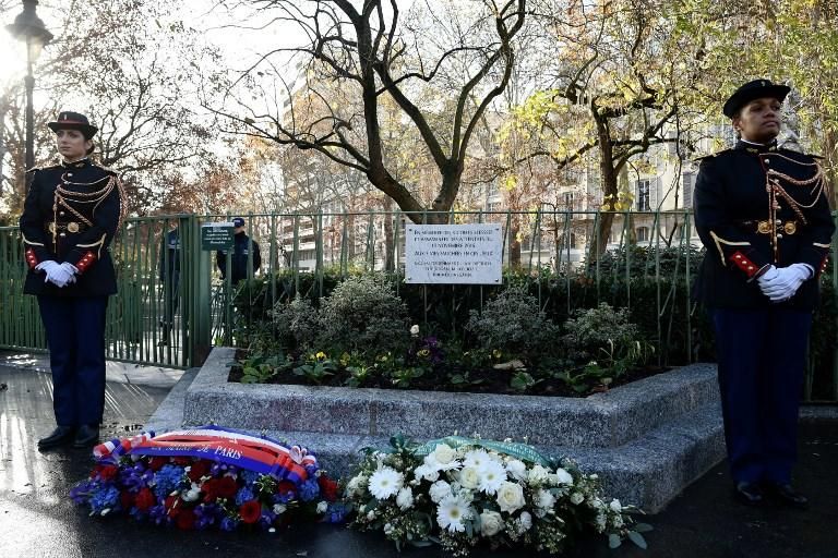 Francia homenajea a las víctimas del 13-N