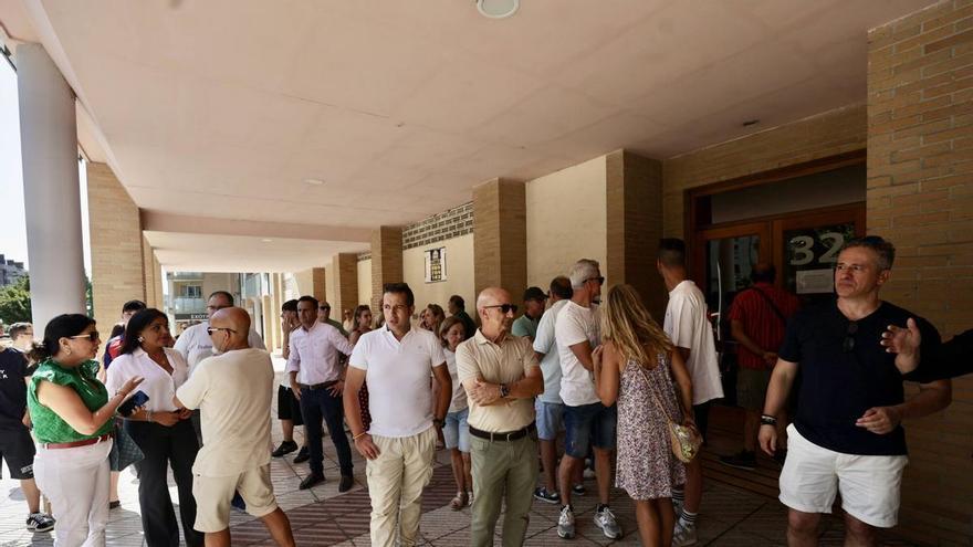 La Florida intensifica su presión: los vecinos empiezan a recoger firmas para frenar la apertura del centro de menores