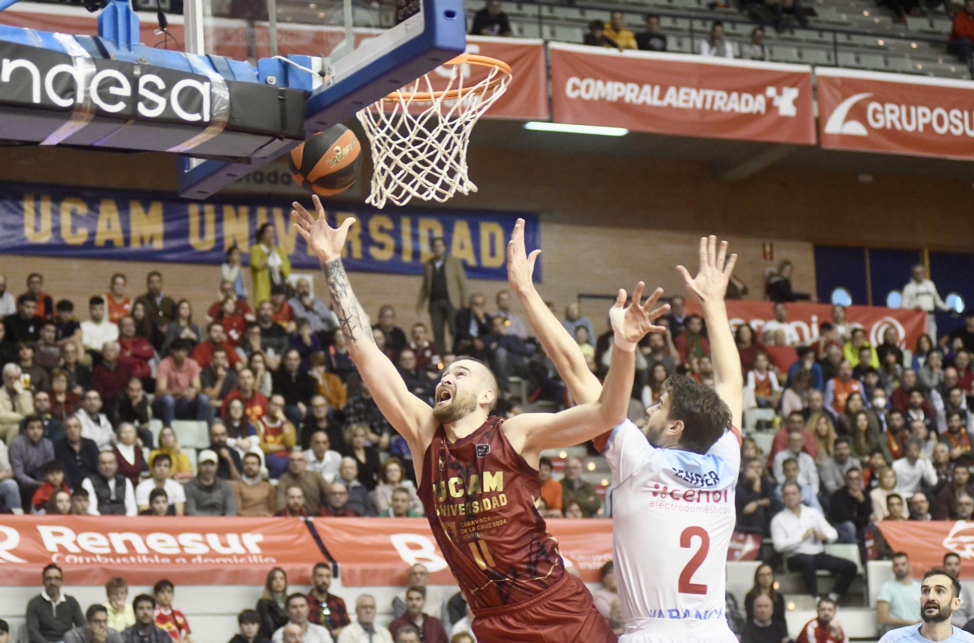 UCAM CB - Obradoiro